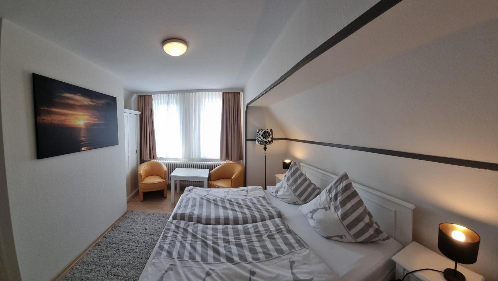 Hotel-Cafe-Lindow Wenningstedt-Braderup Εξωτερικό φωτογραφία
