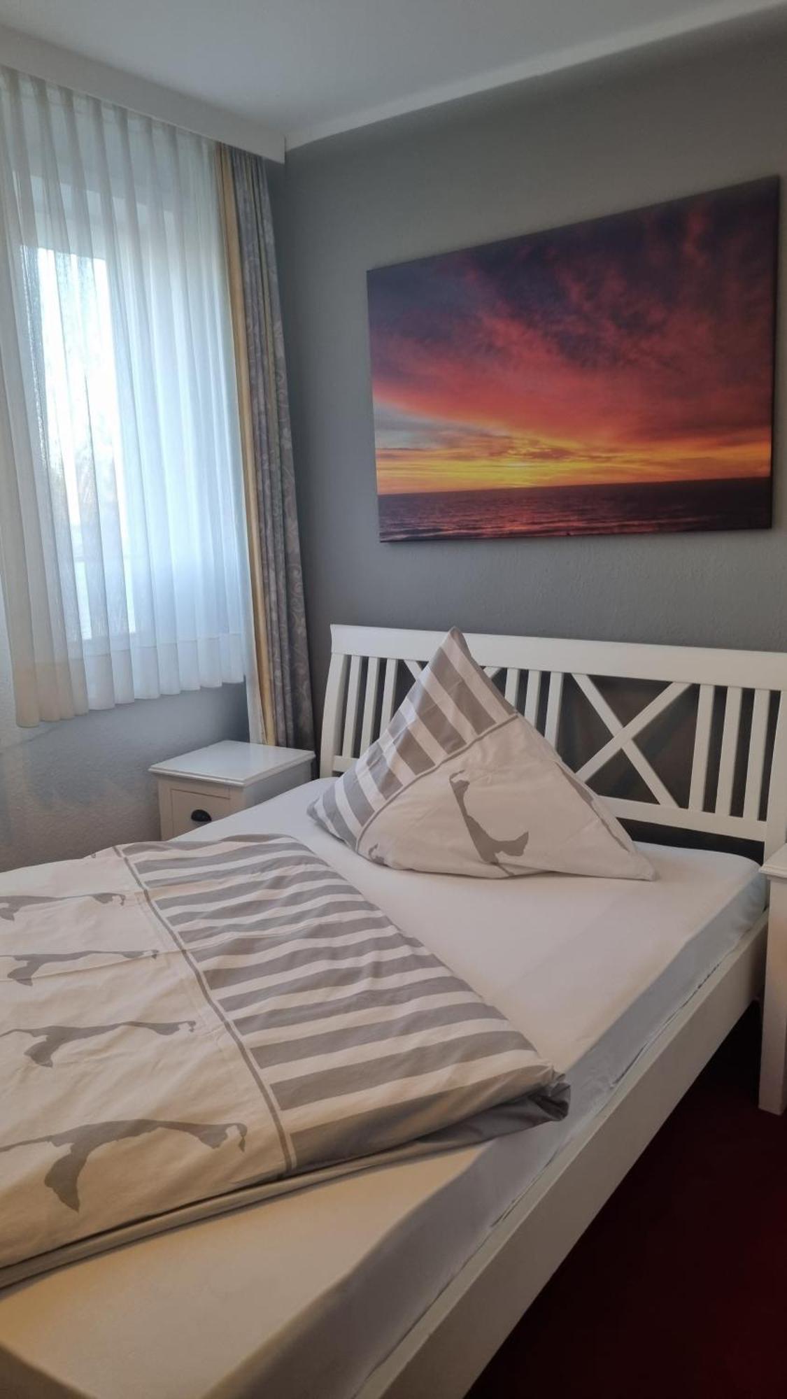 Hotel-Cafe-Lindow Wenningstedt-Braderup Εξωτερικό φωτογραφία