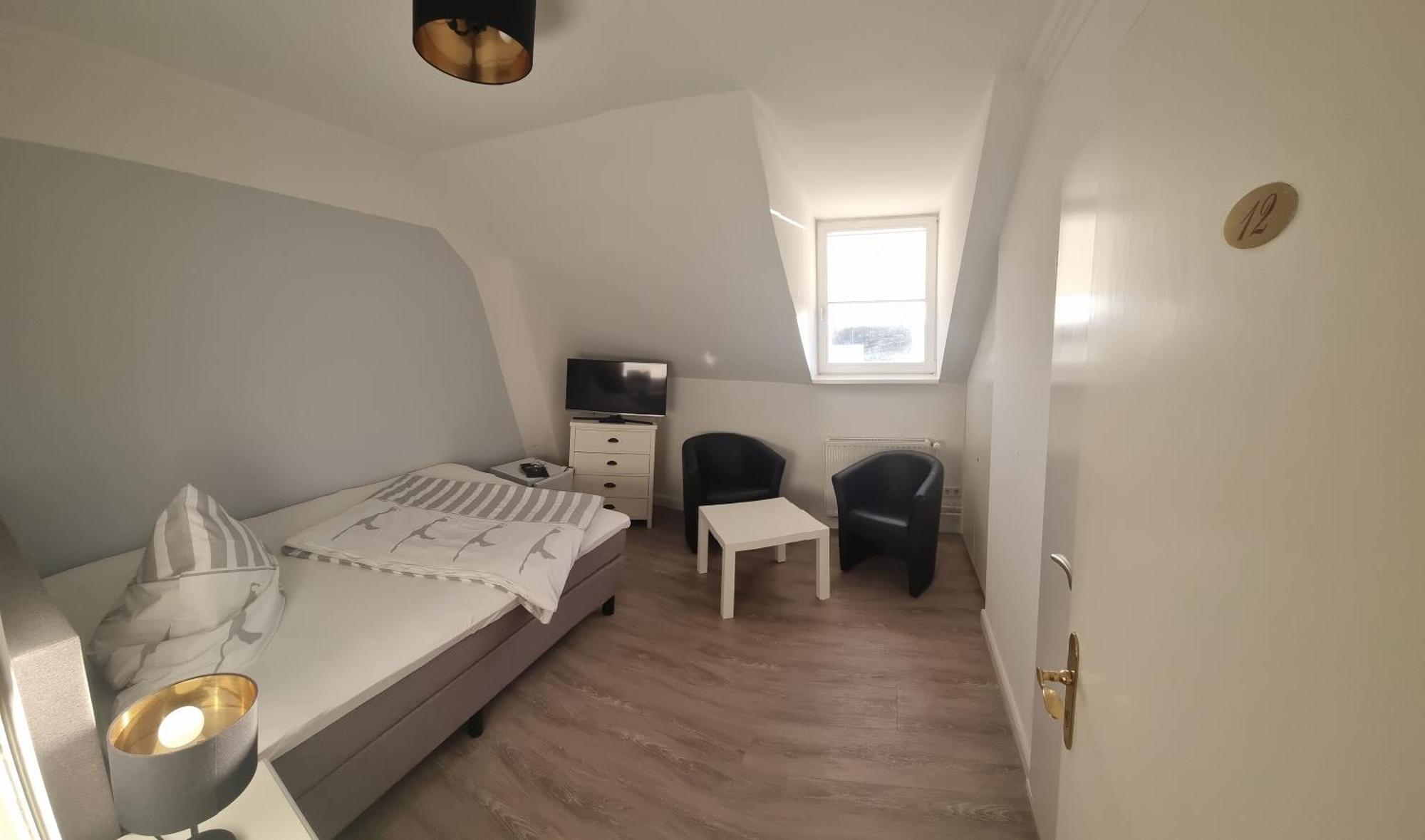 Hotel-Cafe-Lindow Wenningstedt-Braderup Εξωτερικό φωτογραφία
